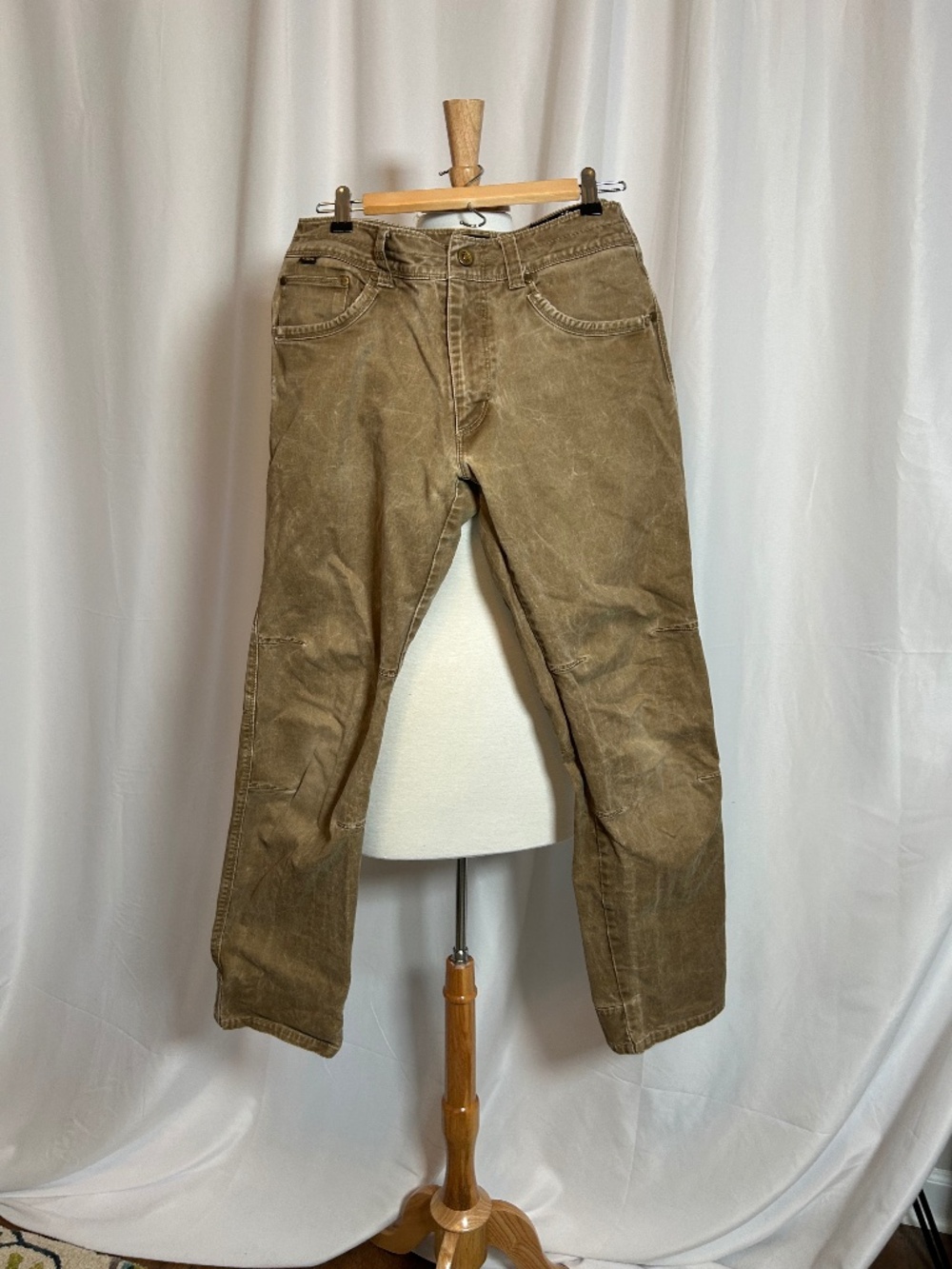 MEN'S KUHL RYDR CASUAL PANTS IN BROWN WITH A VINTAGE PATINA FINISH - 30" X 32"